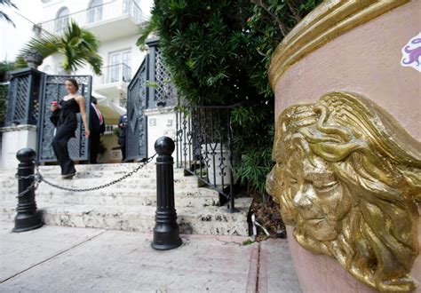 versace mansion suicide|Double.